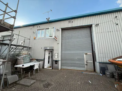 Unit 10, Romford, Industrial To Let - WhatsApp Image 2026-08-28 at 08.28.53.jpeg
