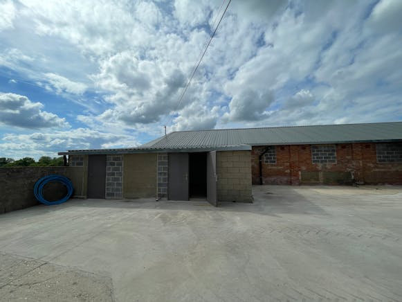 Unit 12 Harlesford Farm, Tetsworth, Industrial To Let - IMG_5844.JPG