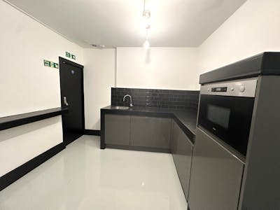 Arch 13a Goswell Hill, Windsor, Leisure / Office / Retail To Let - IMG_4070.JPEG