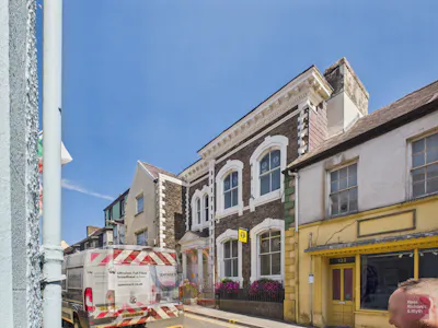 121 Rhosmaen Street, Llandeilo, Retail - In Town For Sale - CAM03725G0-PR0098-STILL012.jpg