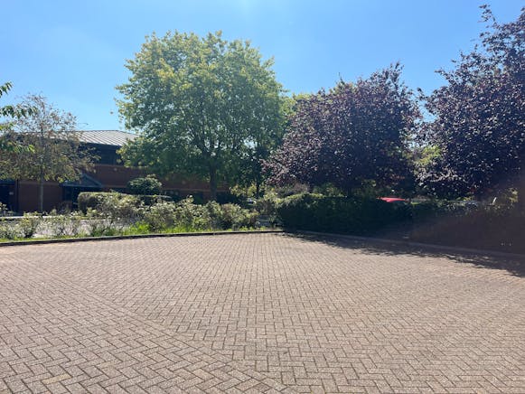 Accent House, Triangle Business Park, Quilters Way, Aylesbury, Offices To Let / For Sale - IMG_3534.JPG