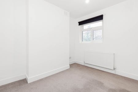 Tuskar Street, London, Maisonette To Let - Bedroom Two