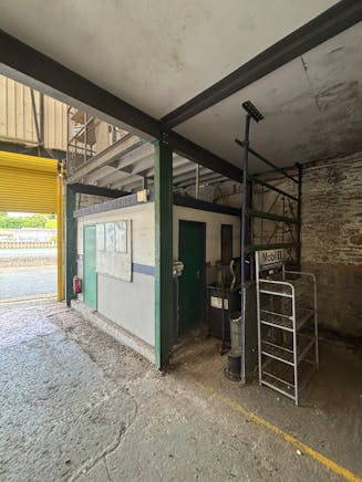 Former ATS Centre, Wadebridge, Industrial For Sale - IMG_2537.JPEG
