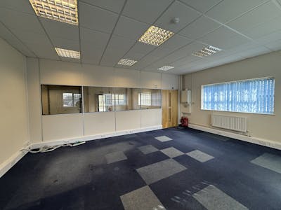 Unit C9, Endeavour Business Park, Havant, Business Park / Industrial / Office / Other / Warehouse To Let - IMG_0585.jpg