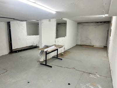 32-34 Chiswick High Road, London, Retail To Let - D65A3E4999194144AAF425C0F62B4118.jpeg