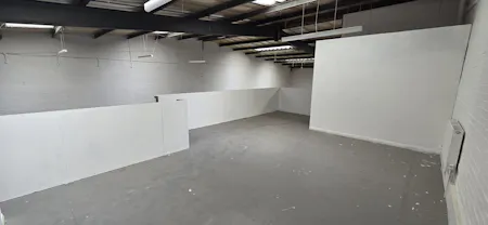 Unit 10, Eastbourne, Industrial/Logistics / Office / Warehouse To Let - 20260605_130223.jpg