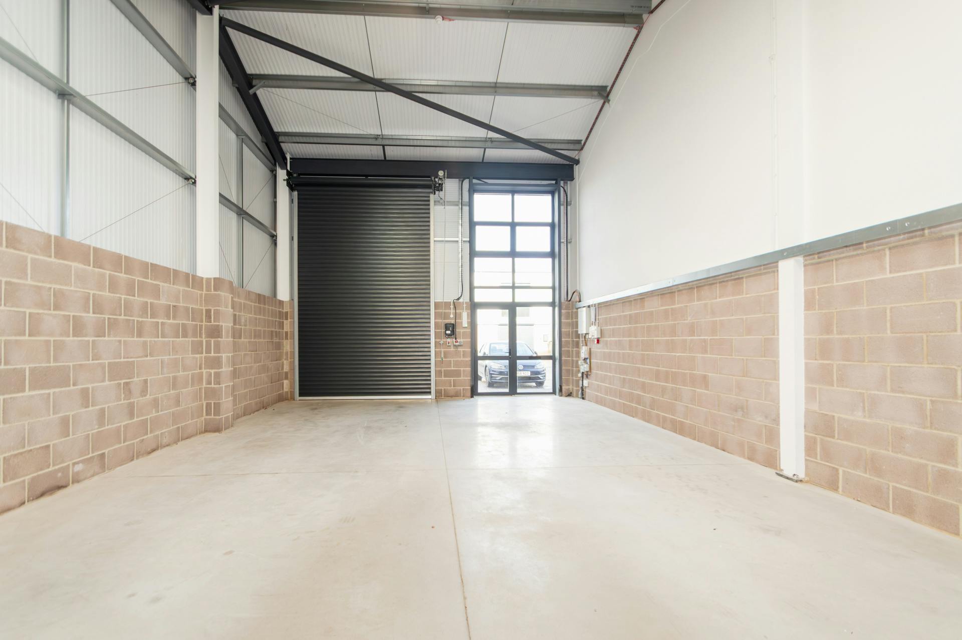 Industrial Unit in Wimborne - photo 3