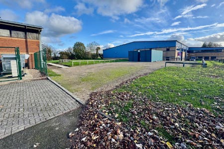 Unit 10 Triangle Business Park, Quilters Way, Aylesbury, Office / Other For Sale - External