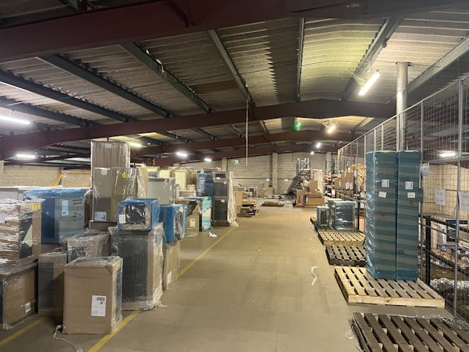 6 King Street Lane, Wokingham, Industrial / Warehouse To Let / For Sale - IMG_1336.JPG