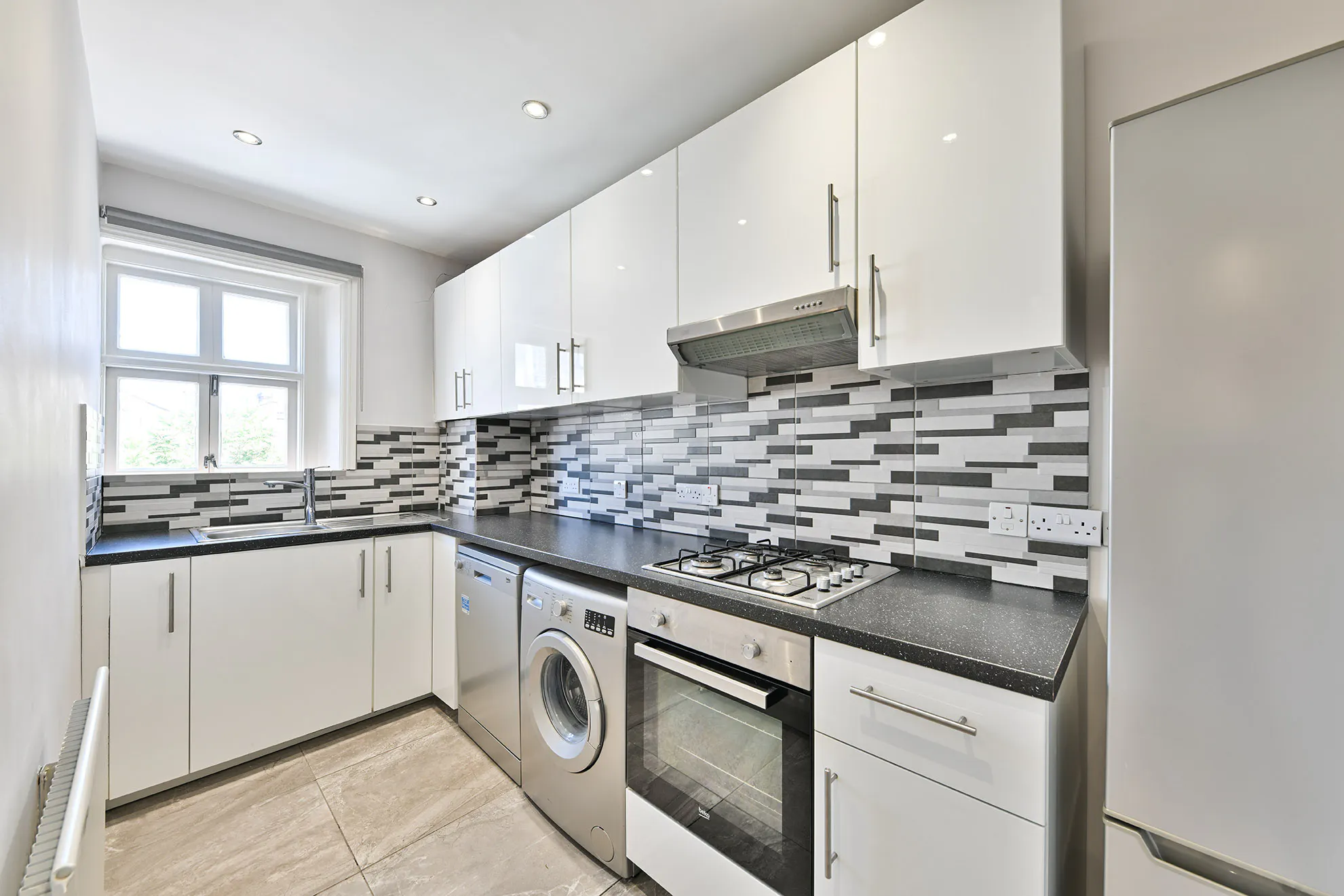 3 Paddington Street, London, Investment / Retail For Sale - 3 Paddington Street, London W1U 5QD - residential 1.jpg