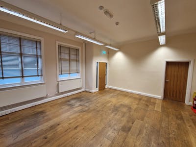 The Old Post Office, Alderley Edge, Office To Let / For Sale - 20250207_091849.jpg