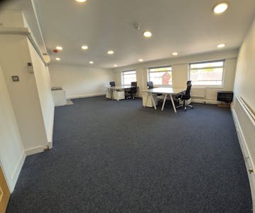 Suite 5 2nd Floor, Bushey, Office To Let - Suite 5.jpg