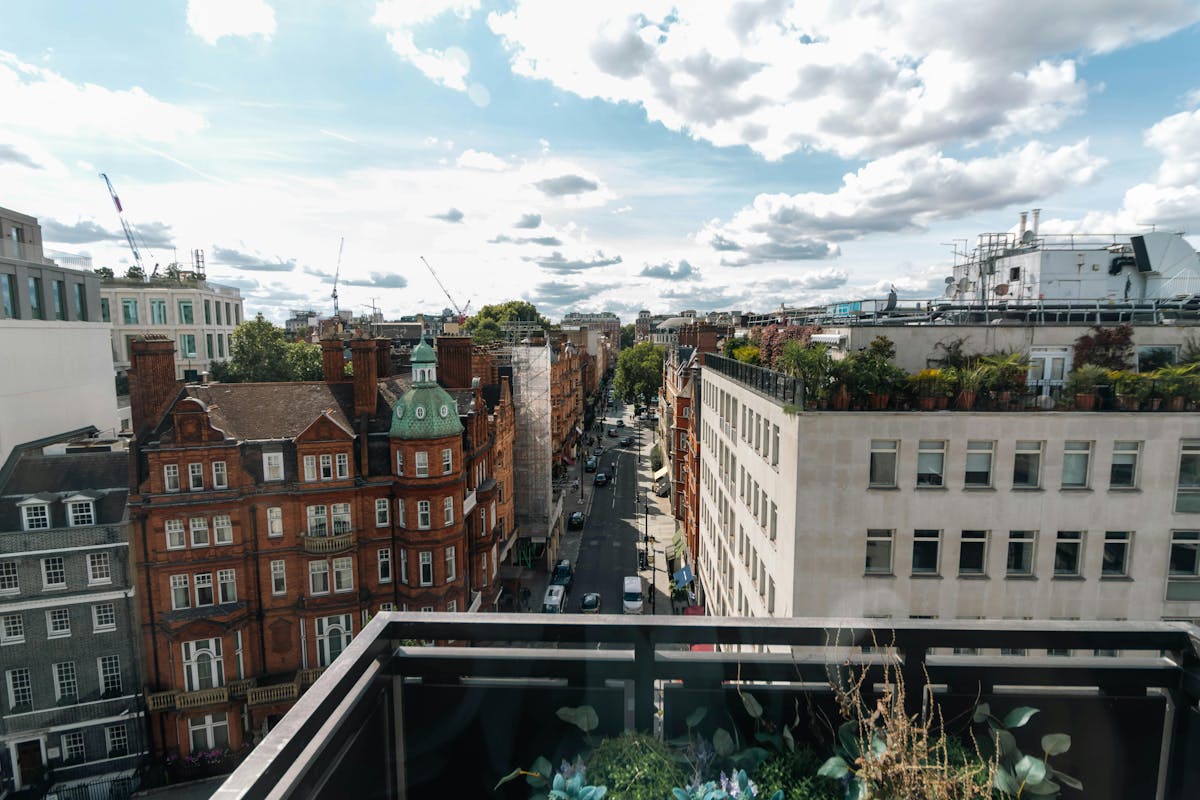 24c3bc3303e653316422c65d17bf20e9 4