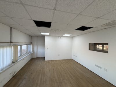 Unit 108, Portmanmoor Road Industrial Estate, Cardiff, Industrial To Let - IMG_5565.jpg