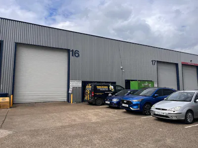 16 March Place, Aylesbury, Industrial To Let - WhatsApp Image 2026-05-06 at 15.47.25.jpeg