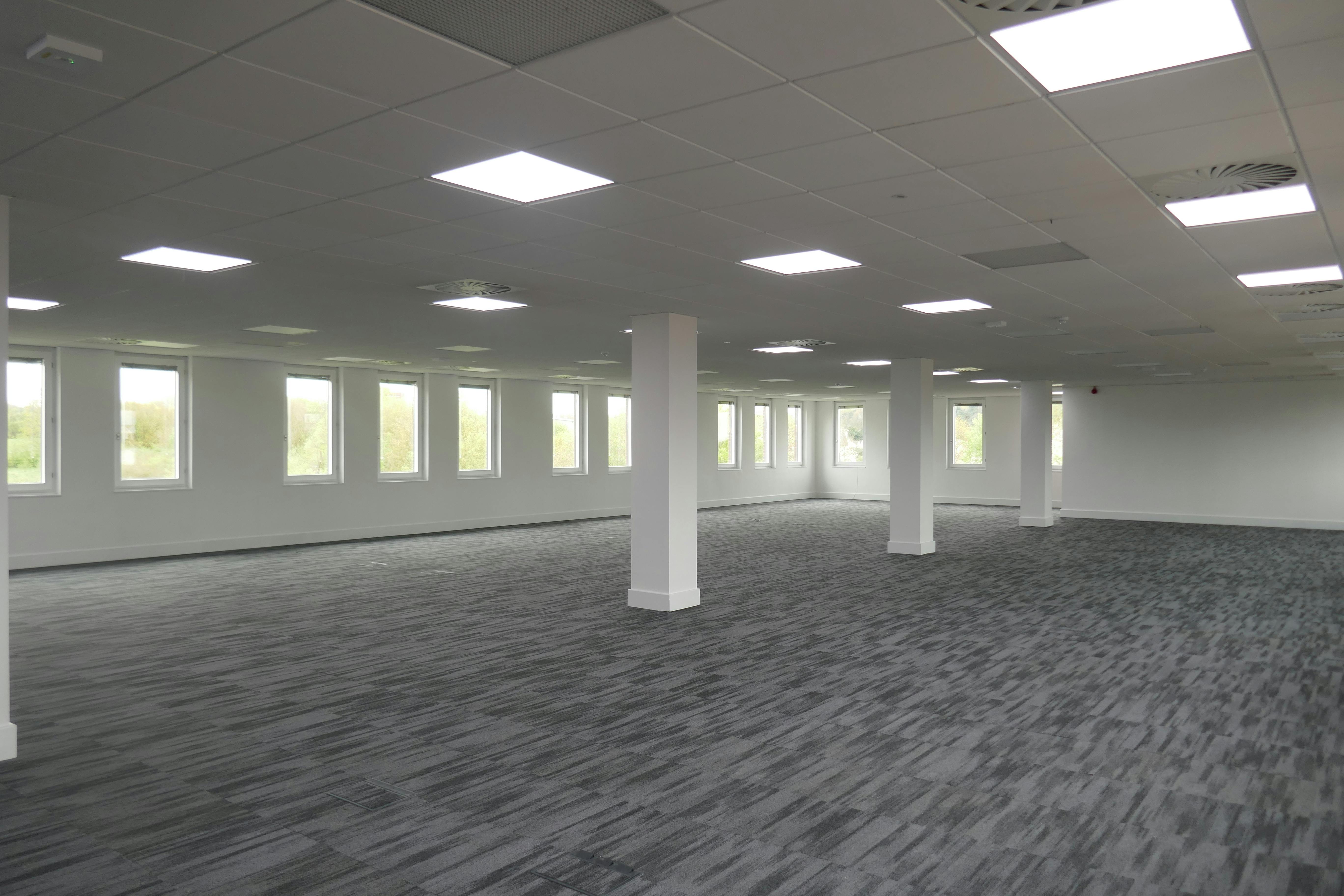 Third Floor, Suite 1, Park View, Harlow, Offices To Let - P1020615.JPG