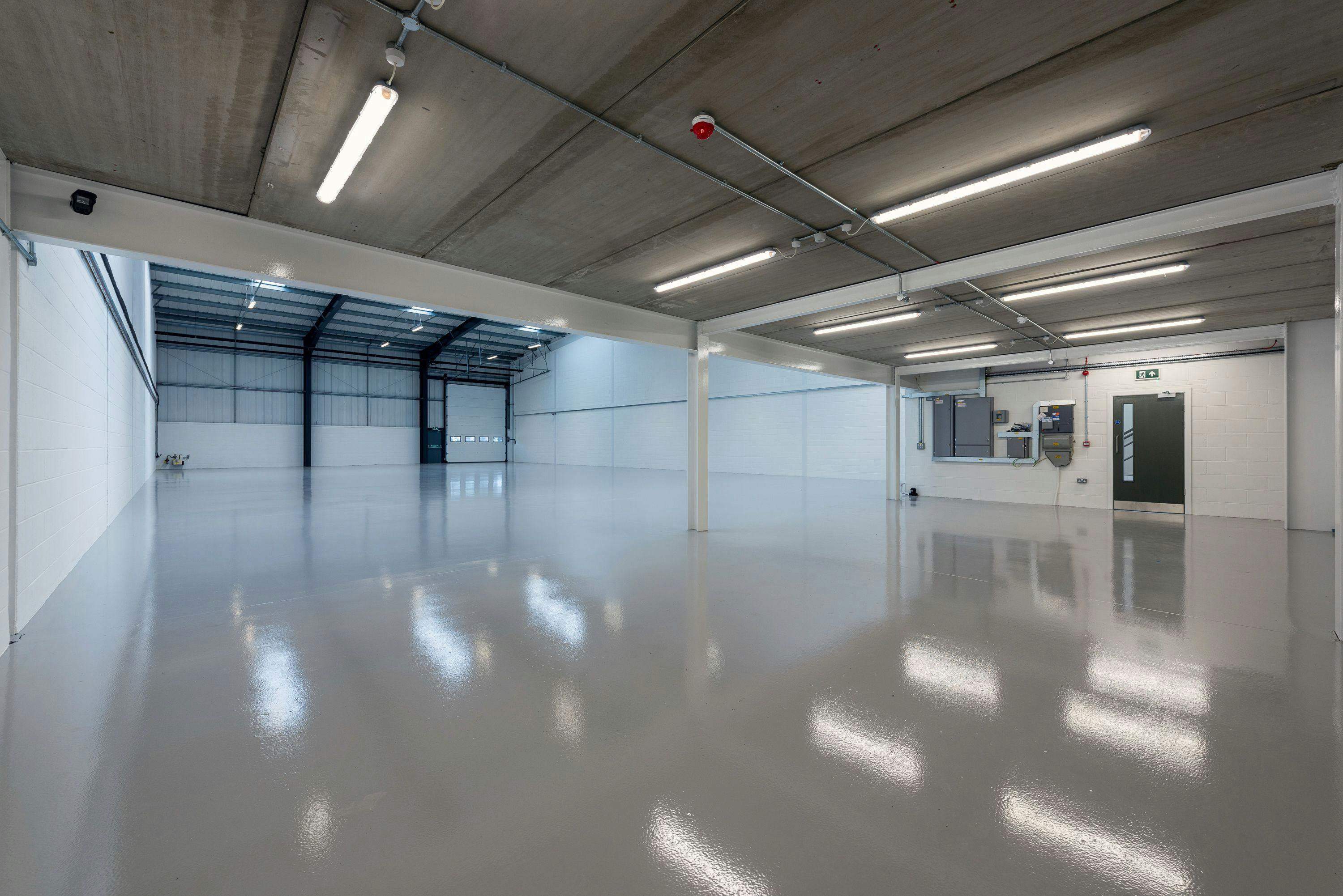 Industrial Unit in Portsmouth - photo 2