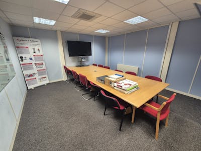 Unit D2, Meadowbank Business Park, Oldham, Industrial/Logistics To Let / For Sale - 20251020_112810.jpg