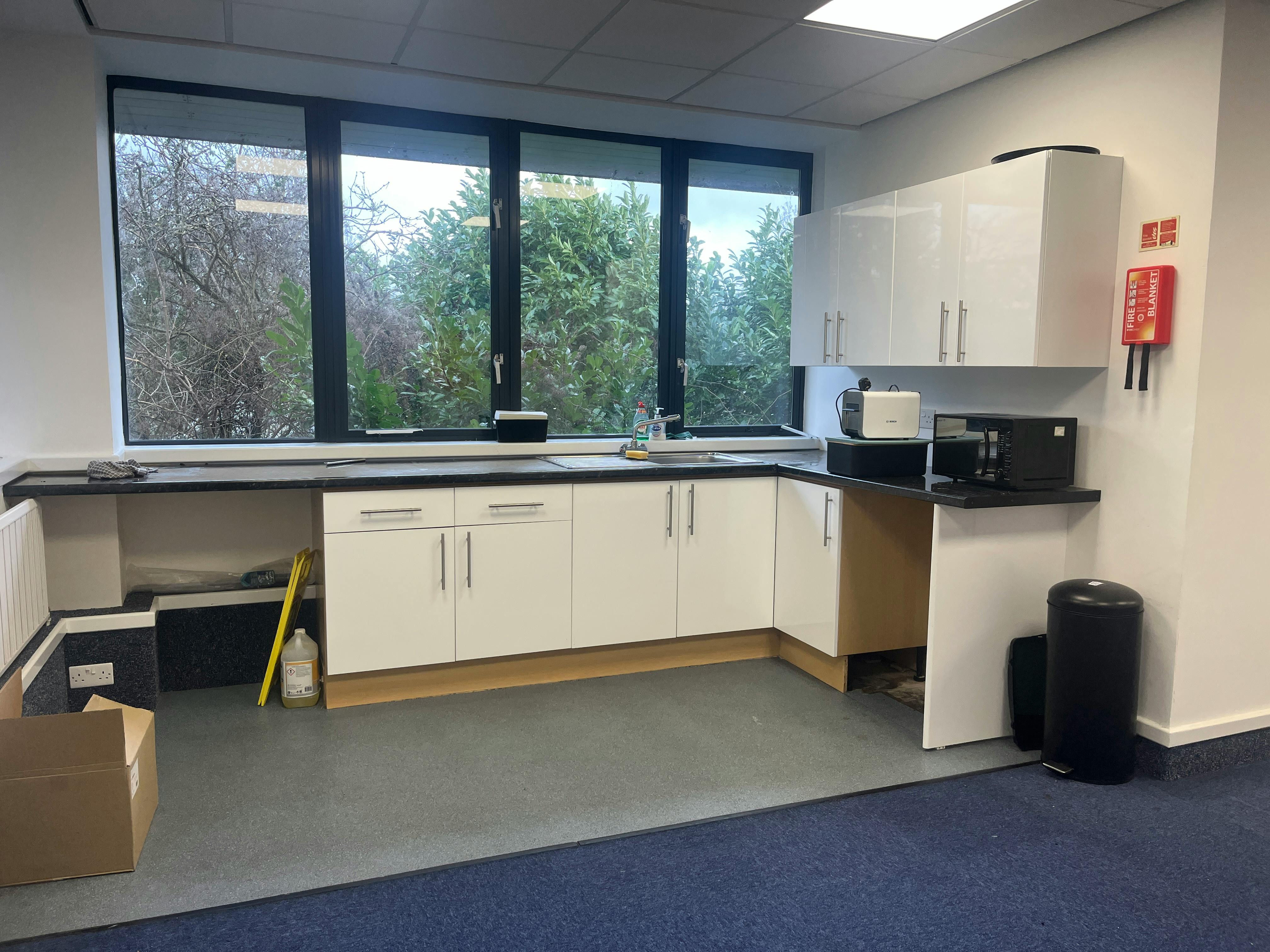 Trenchard House, High Wycombe, Offices To Let - 20260211_092651549_iOS.jpg