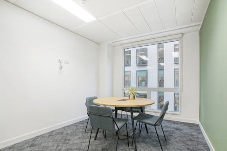 69 Leadenhall Street, London, Office To Let - DSC00558.JPG