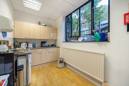 23-35 Hendon Lane, London, Office To Let / For Sale - 1207650 4.jpg