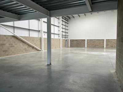 Unit 10, Halo Business Park, Orpington, Industrial To Let - IMG_6472.jpeg