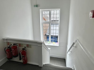 Chews House, High Street South, Dunstable, Office To Let - IMG_8023.JPG