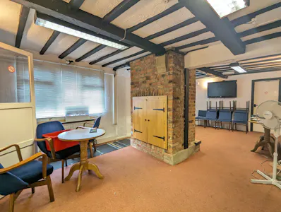 64-70 Amwell Street, Hoddesdon, Office / Sui Generis For Sale - PXL_20260818_112335254.jpg