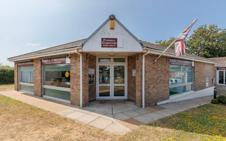 Showroom & Offices, Medina Way, Newport, Development / Healthcare / Investment / Leisure / Office / Retail For Sale - 1.jpg