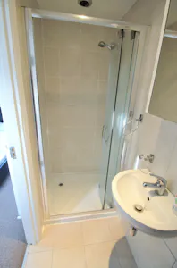 18A Accommodation Road, London, Residential Flat / Investment For Sale - IMG_0236.jpg