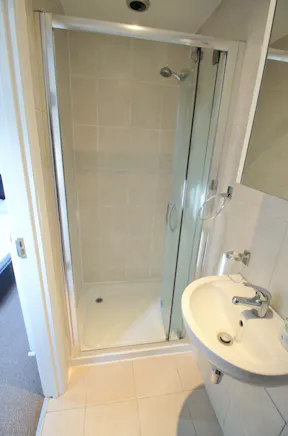 18A Accommodation Road, London, Investment For Sale - IMG_0236.jpg