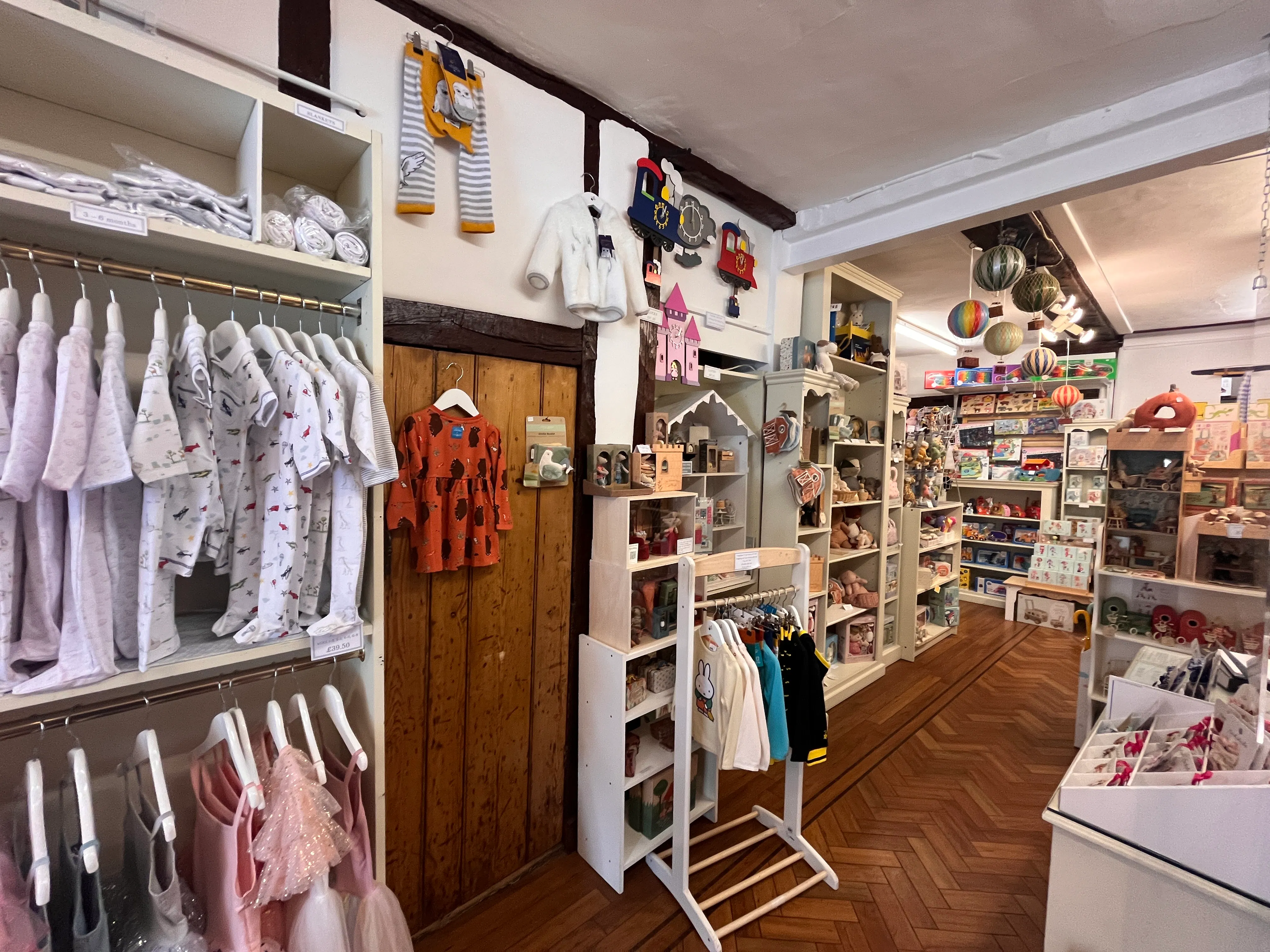 35 High Street, Amersham, Offices / Retail For Sale - 20260615_100114931_iOS.jpg