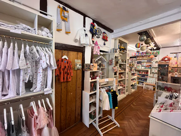 35 High Street, Amersham, Offices / Retail For Sale - 20260615_100114931_iOS.jpg