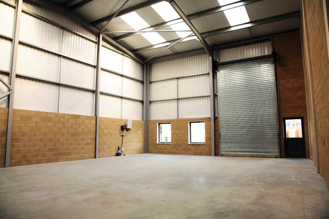 11 Vickers Business Centre, Basingstoke, Industrial To Let - _MG_4274.JPG