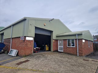 Unit B Blackbrook Business Park, Fareham, Industrial To Let - 20240925_163230.jpg