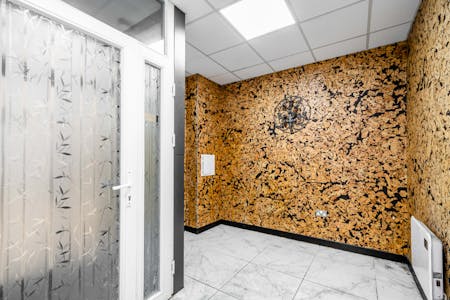 9 Henriques Street, London, Office To Let - Enriques St 9  Low Res 13.jpg