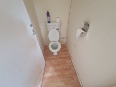 Unit 5E, The Tanneries, Fareham, Office / Retail To Let - 20250805_163149.jpg