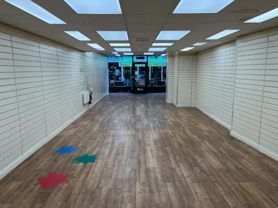 18 White Hart Street, High Wycombe, Retail To Let - 20261023_100031837_iOS.jpg