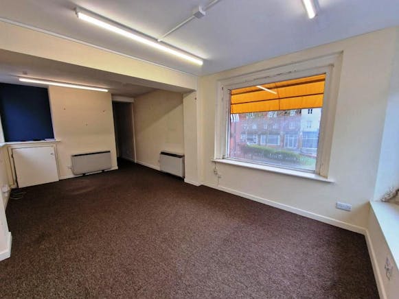 31B Station Road, Southampton, Office / Retail To Let - 20260223_084916.jpg