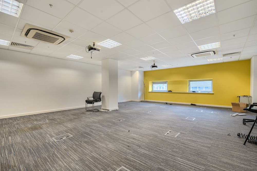 52-58 Commercial Road, London, Office To Let / For Sale - 1359535668d4320b10d05ARW1.jpg