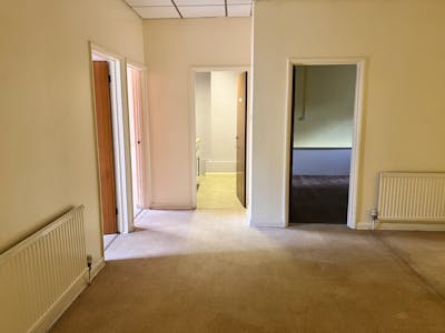 10-12 Wellington Street, Luton, Office / Other To Let - IMG_4642.JPEG