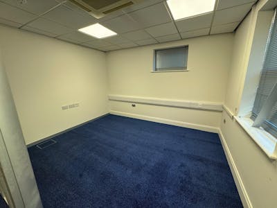 Lancaster House, Southend-on-Sea, Office To Let - IMG20250512WA0012.jpg