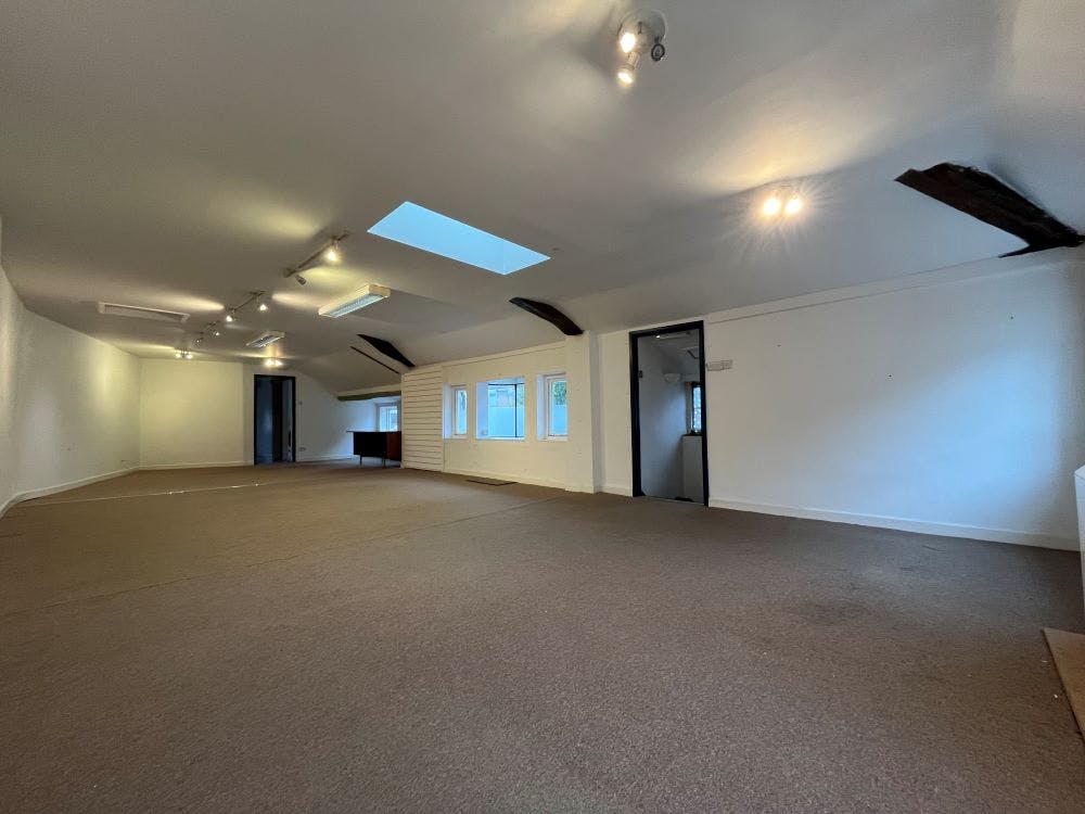 4 White lion walk, Banbury, Residential Conversion / Retail For Sale - image00028.jpg