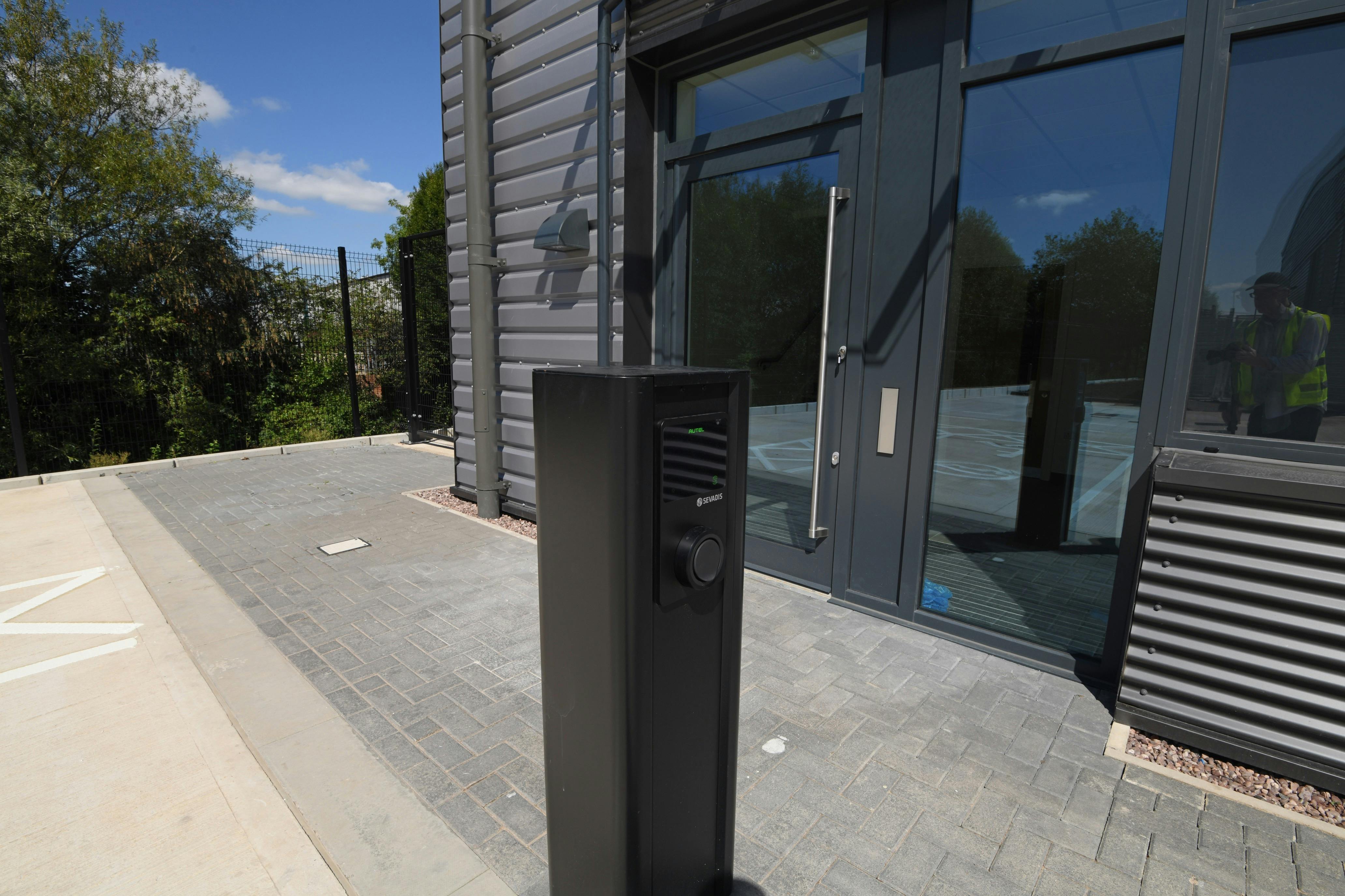 Unit 6 Lowry Park, Grimshaw Lane, Manchester, Industrial To Let - 1913.jpg