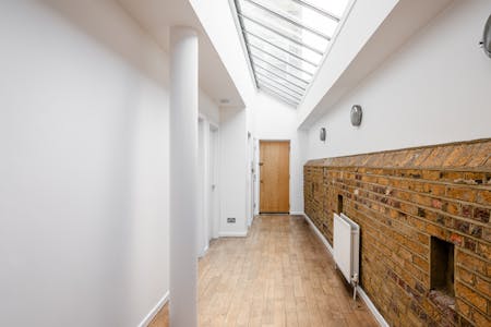 28 Woodseer Street, London, Residential To Let - Woodseer St 28 F3 - 7.jpg