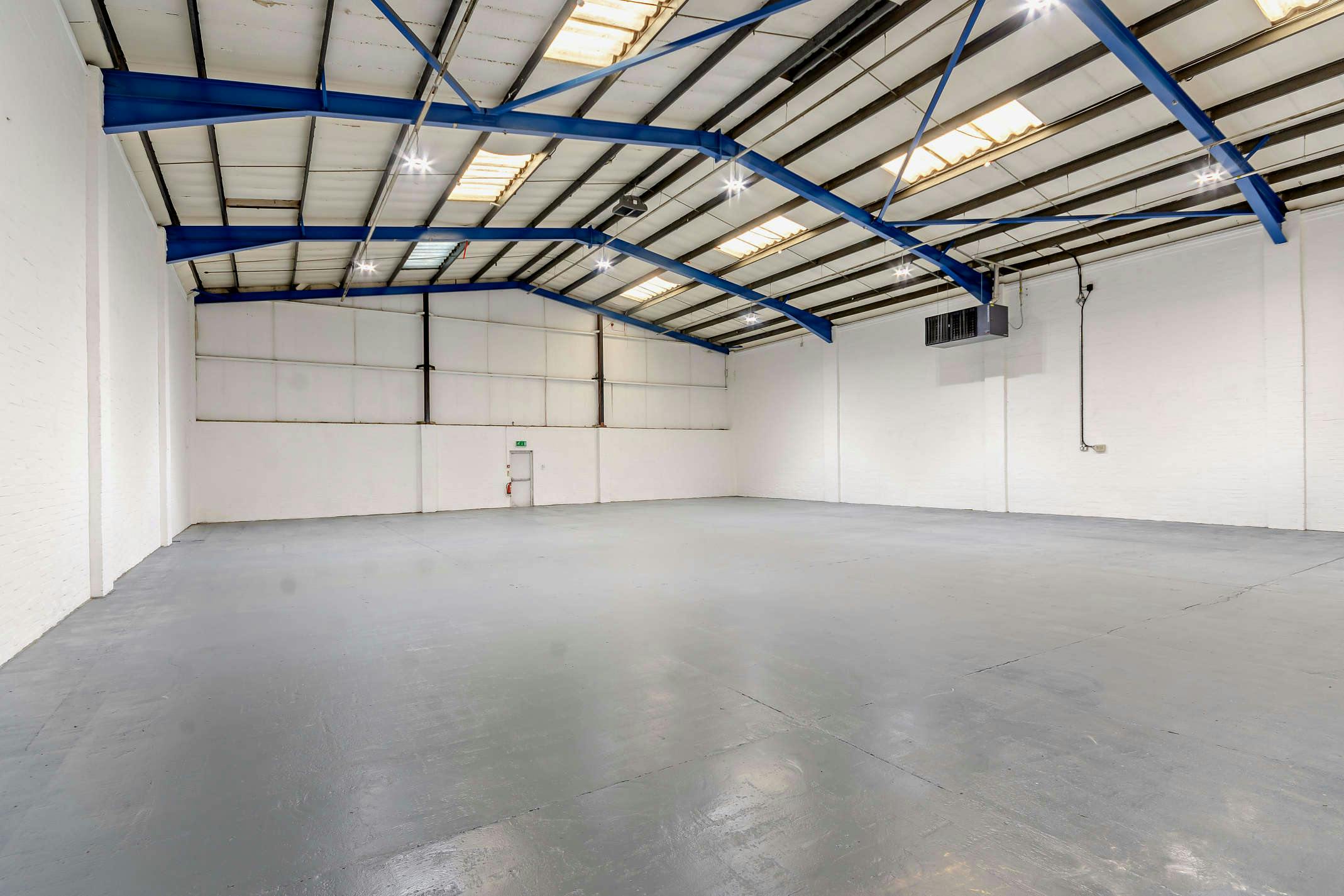 Unit 7, M40 Industrial Estate, Blenheim Road, High Wycombe, Industrial To Let - 8643828interior10800.jpg