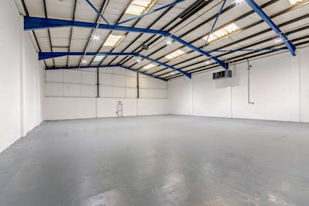 Unit 7, M40 Industrial Estate, Blenheim Road, High Wycombe, Industrial To Let - 8643828interior10800.jpg
