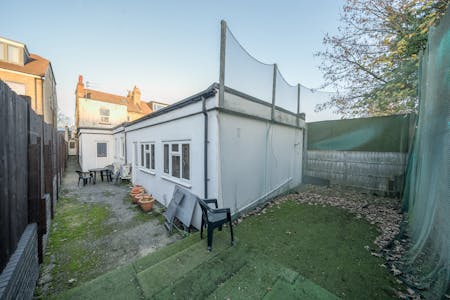 17 Station Road, London, Retail For Sale - 13819812691b48ef3649c.jpg