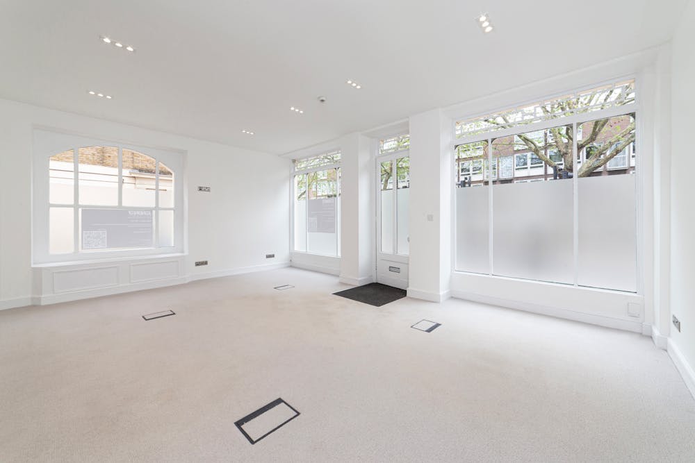 85 Albany Street (Office) - reception 3.jpg