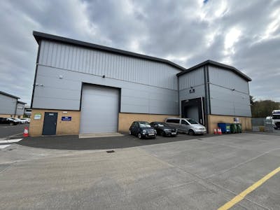 Unit 3 Vantage Way, The Fulcrum Centre, Poole To Let / For Sale - IMG_0474.jpeg